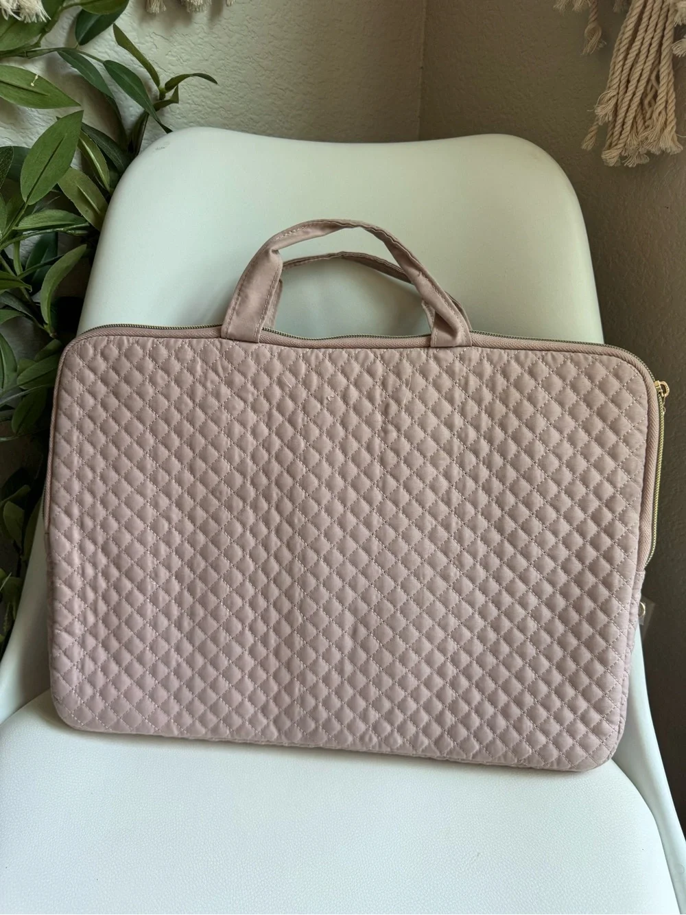 BAGSMART Blush Pink Quilted Laptop Bag 16” Padded Computer Case Work Travel